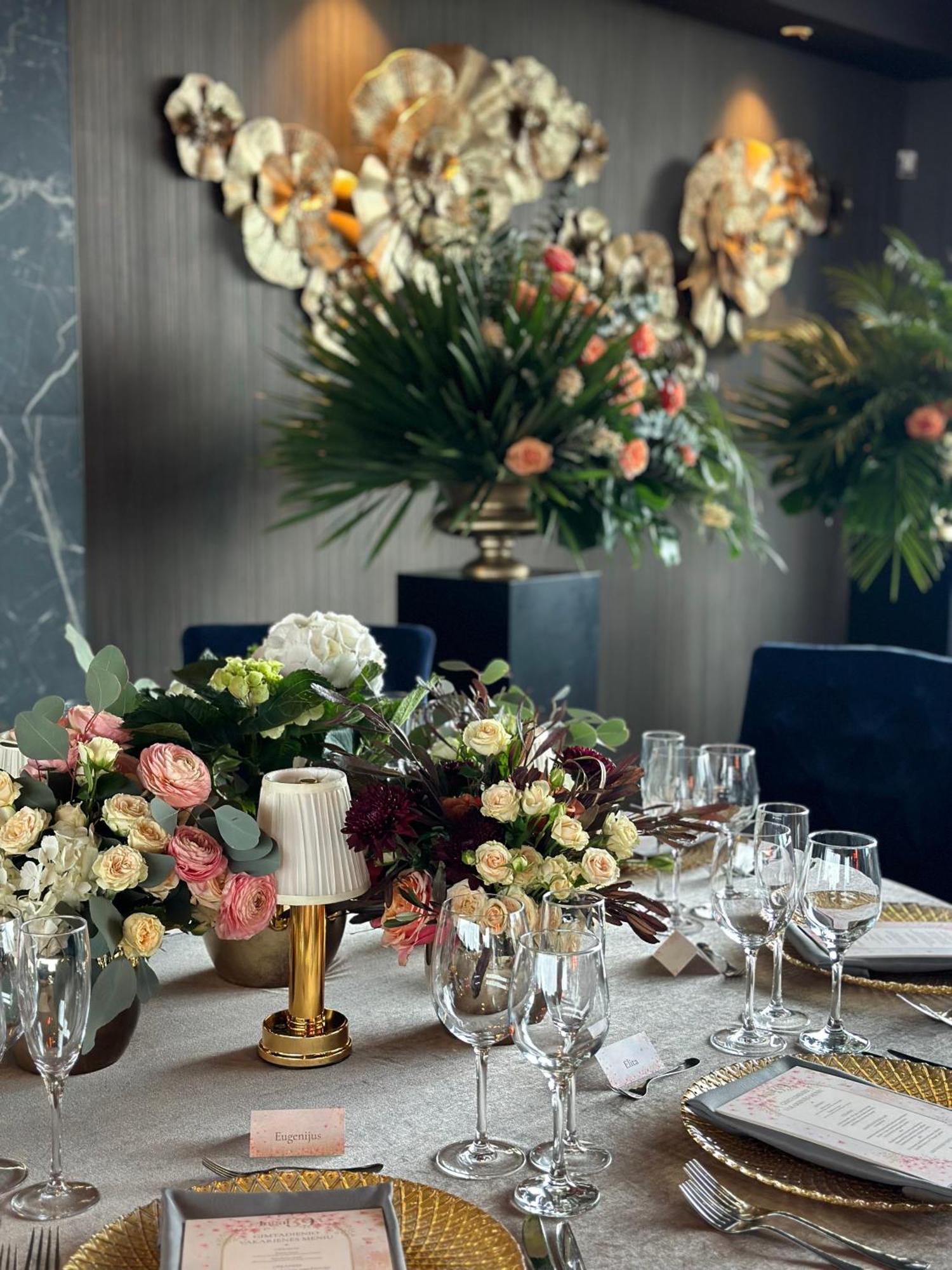 Vilnius Park Plaza Hotel, Restaurant & Terrace, Panorama Bar, Conference & Banquet Center Bagian luar foto